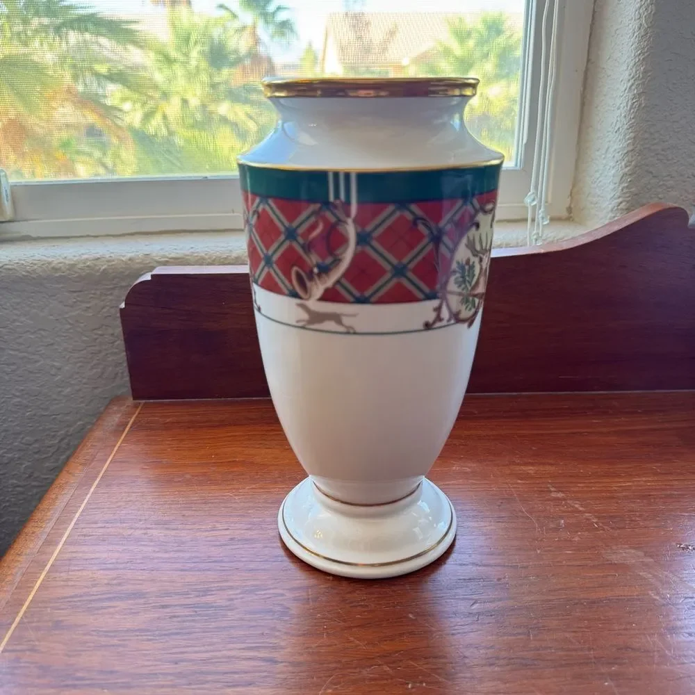 Vintage Noritake Royal Hunt White and Red Accent Vase